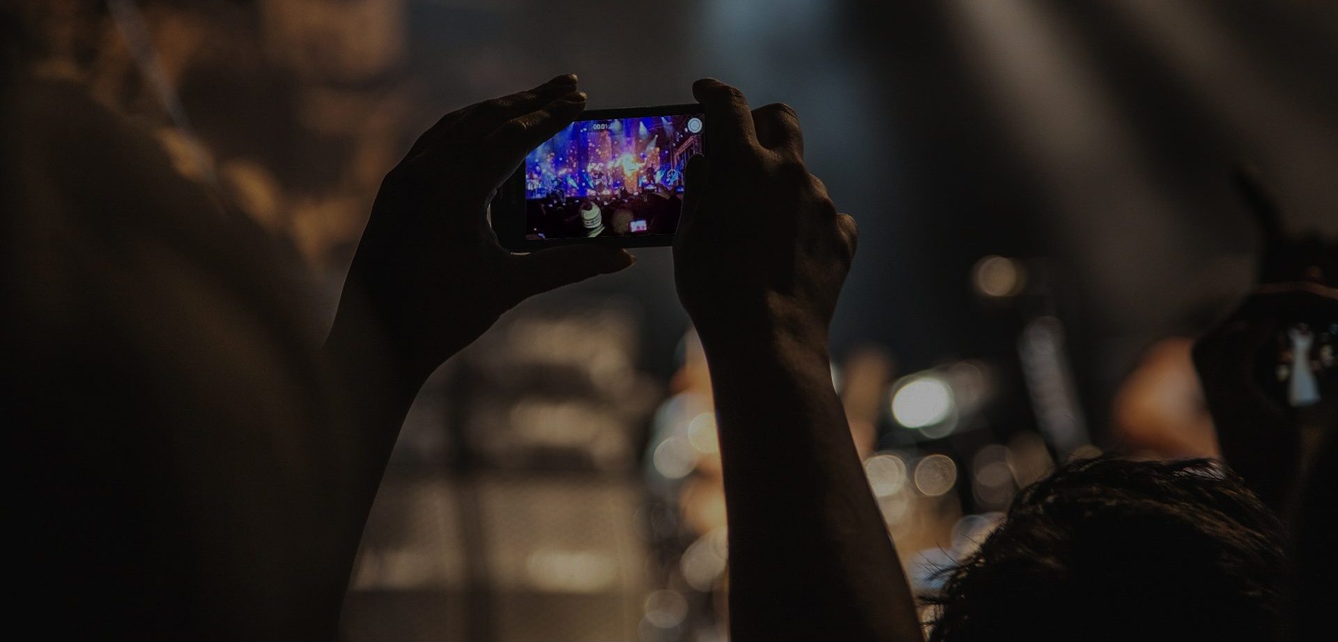 Smartphone Setup For Shooting Alone